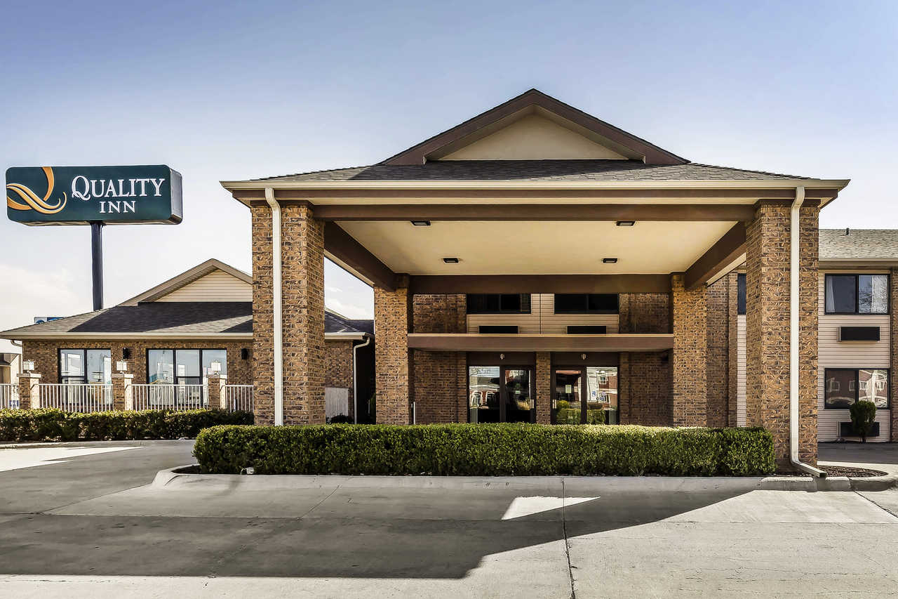 Quality Inn Dumas Invision Hotels